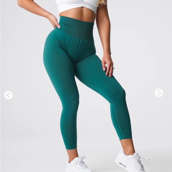 NVTGN SOLID SEAMLESS LEGGINGS - Picture 2 of 5